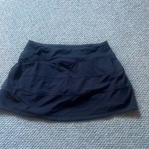 Black lululemon pickle/tennis skirt. Size 4